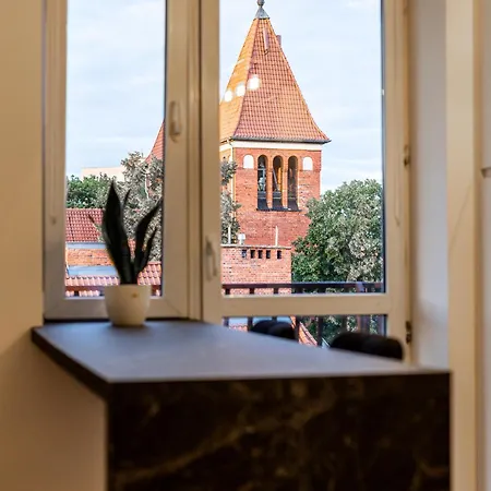 Feels Like - アパート *